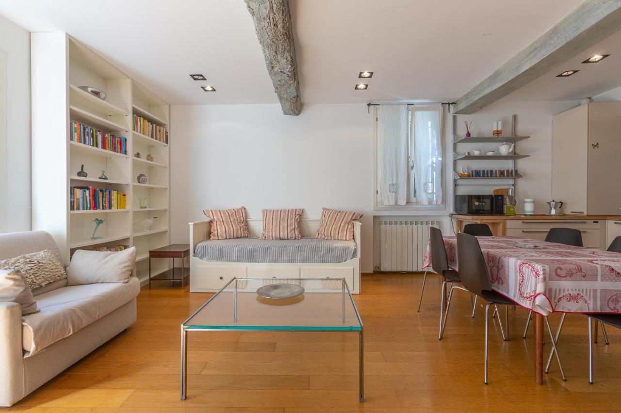 Pleasant Central Apartment With Garden Bologna Exterior foto